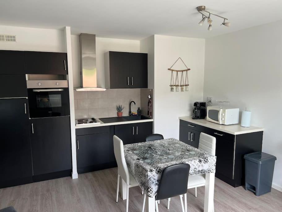 Flat Apartman Cransac Kültér fotó